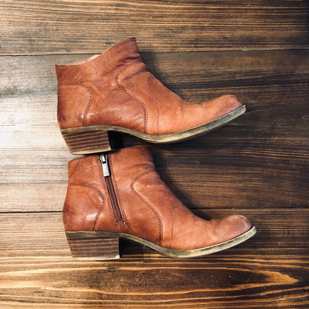 Lucky Brand ankle boots/ Booties